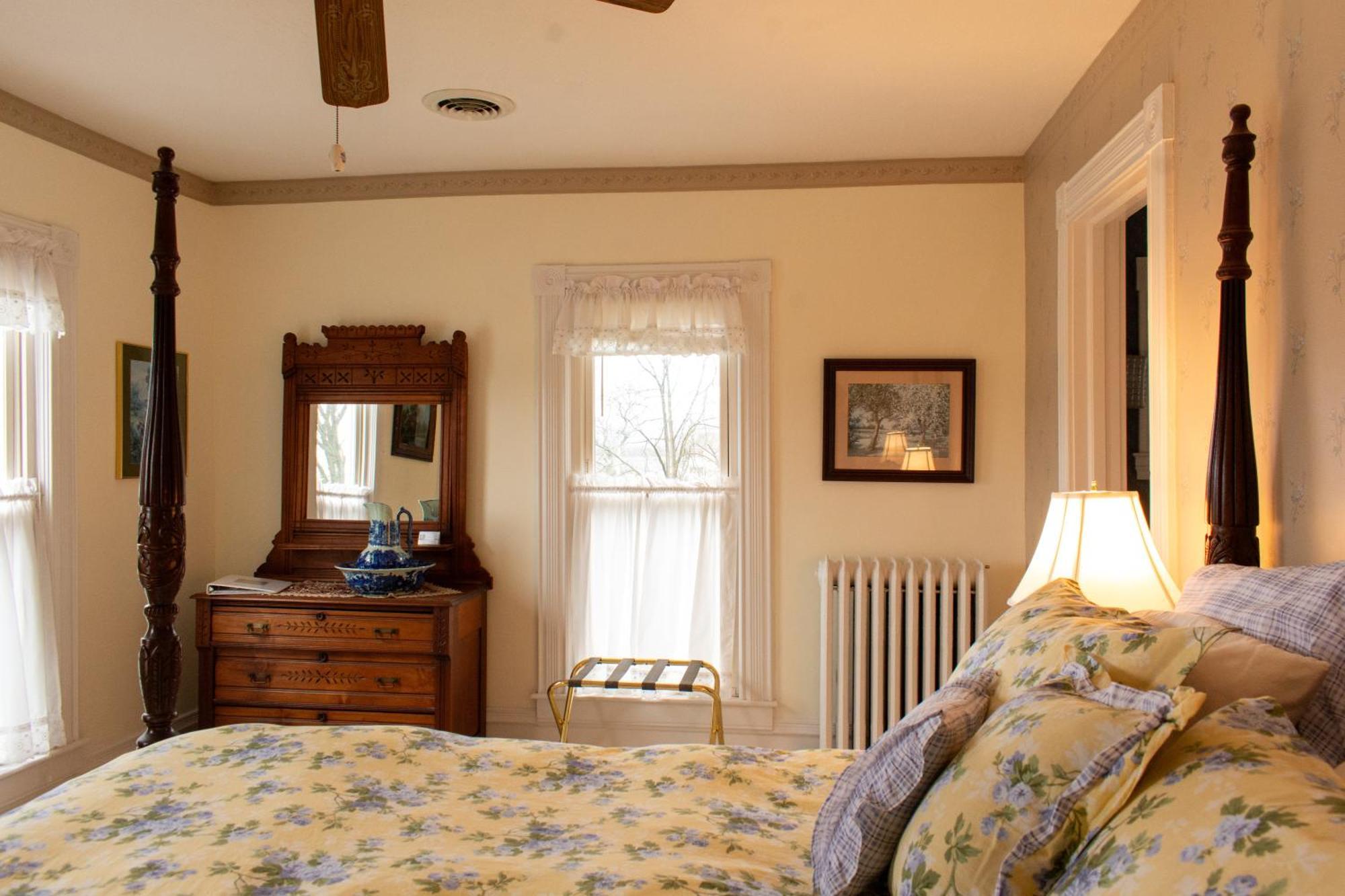 ווטקינס גלן Hudson Manor Bed & Breakfast מראה חיצוני תמונה