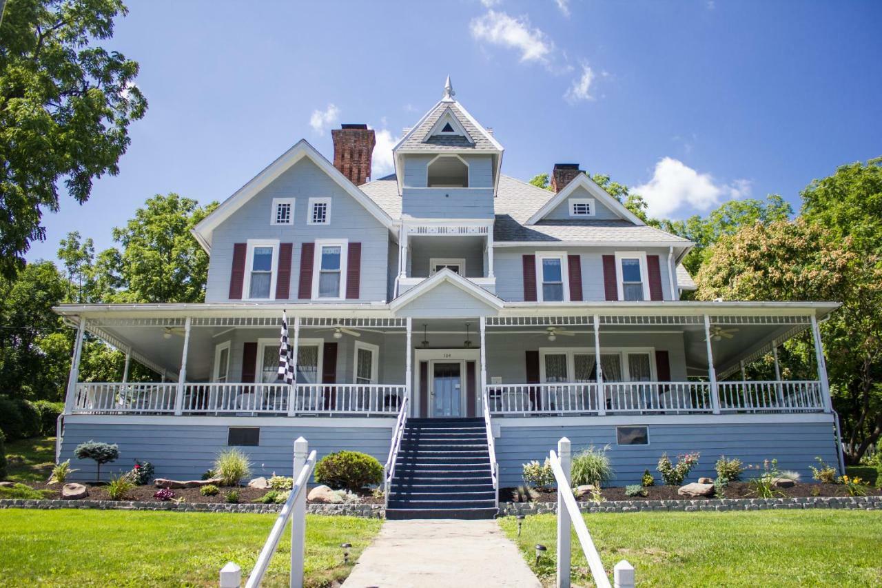 ווטקינס גלן Hudson Manor Bed & Breakfast מראה חיצוני תמונה